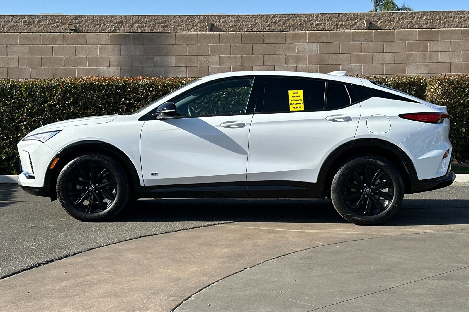 Certified 2025 Buick Envista Sport Touring w/ Convenience I Package image 7