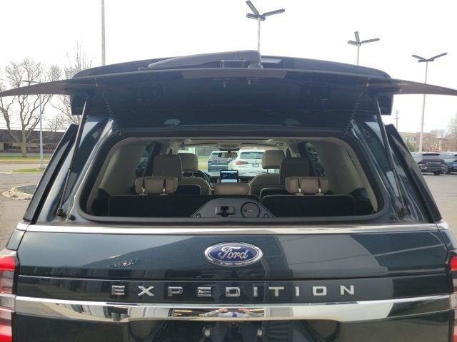 Used 2023 Ford Expedition Limited image 23