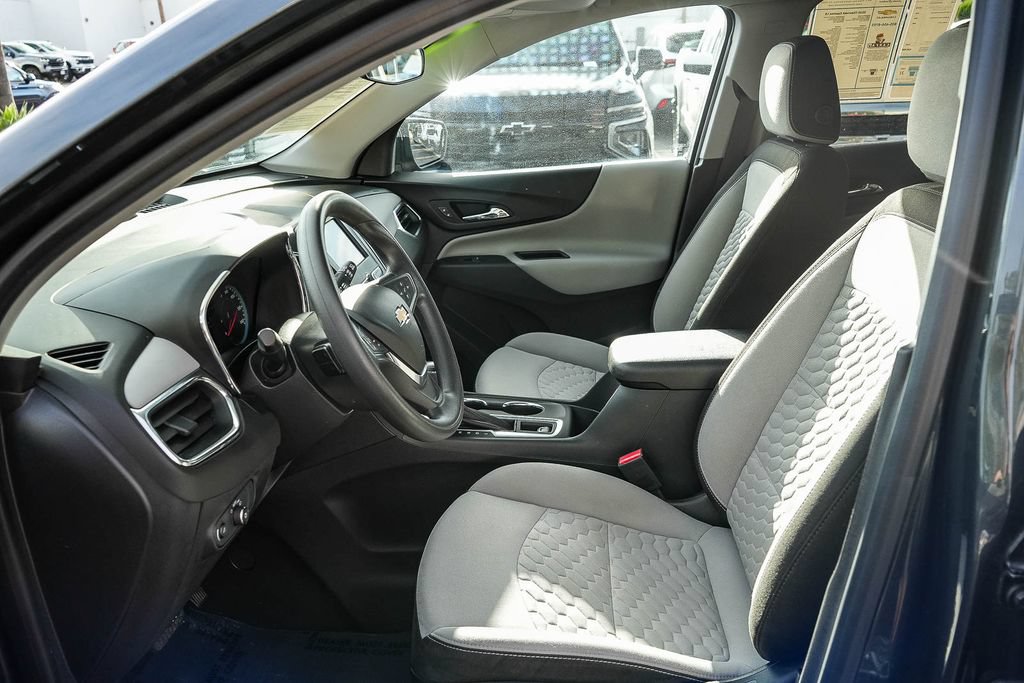 Used 2020 Chevrolet Equinox LS w/ LS Convenience Package FWD image 16