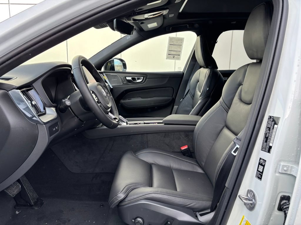 New 2026 Volvo XC60 T8 Ultra w/ Climate Package AWD/4WD image 15