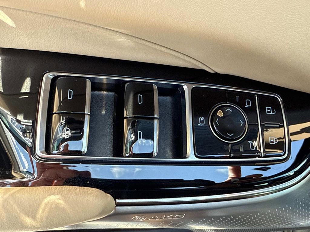 New 2025 Cadillac Lyriq Sport w/ Nappa Leather Package image 19