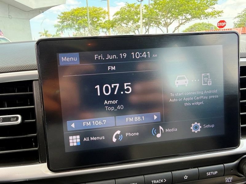 Used 2023 Hyundai Venue SEL FWD image 25