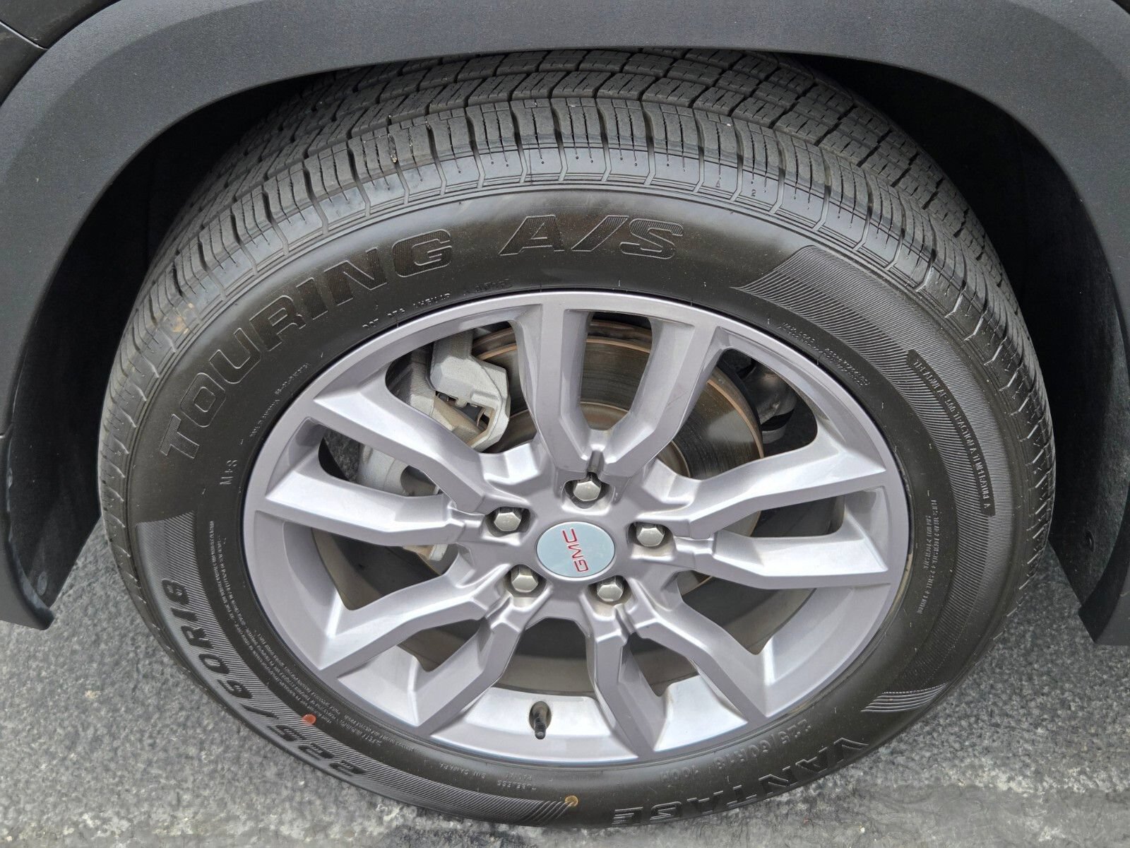 Used 2024 GMC Terrain SLT FWD image 9