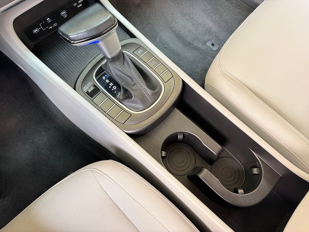 Used 2025 Hyundai Kona SEL FWD image 25