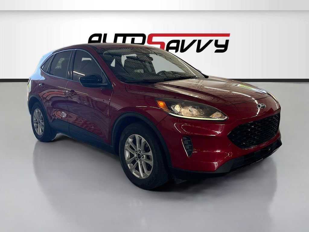 Used 2022 Ford Escape SE w/ SE Sport Appearance Package FWD image 1