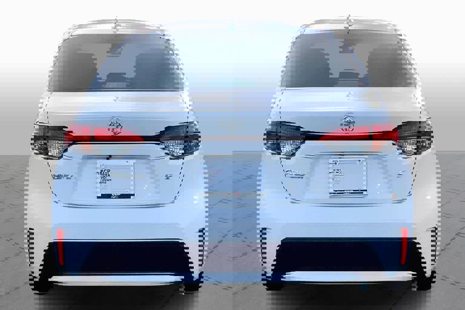 Used 2022 Toyota Corolla LE image 5