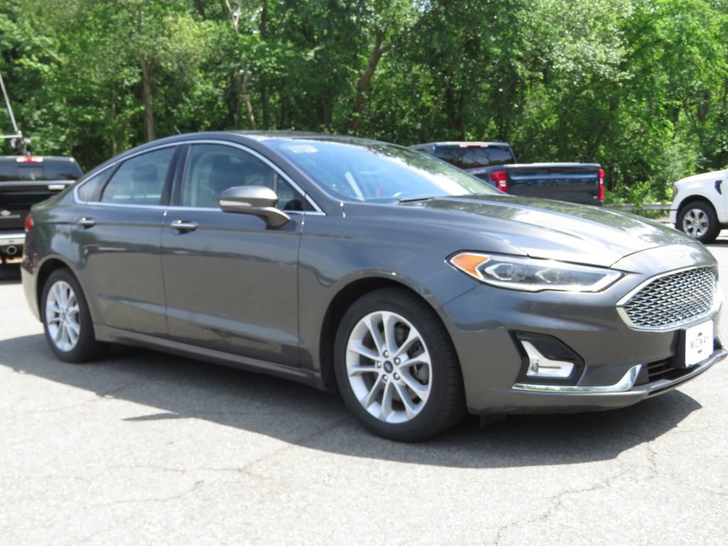 Used 2020 Ford Fusion Energi Titanium FWD image 3