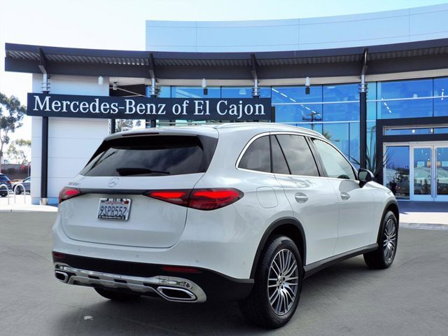 Certified 2025 Mercedes-Benz GLC 300 image 3