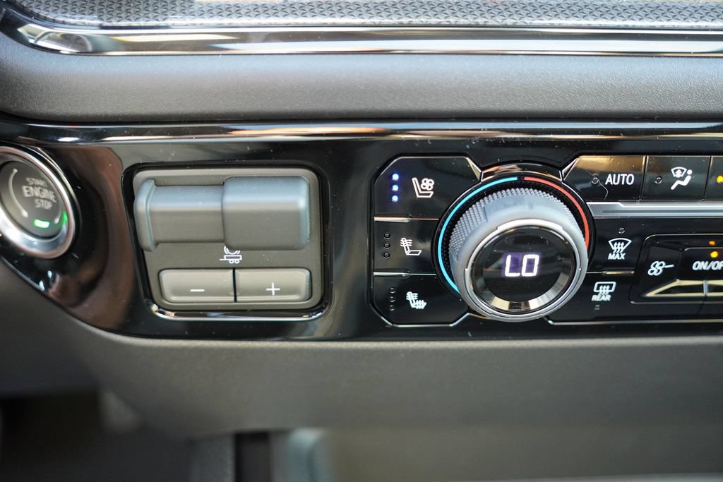 New 2026 Chevrolet Silverado 2500 ZR2 w/ LPO, Dark Essentials Package AWD/4WD image 17