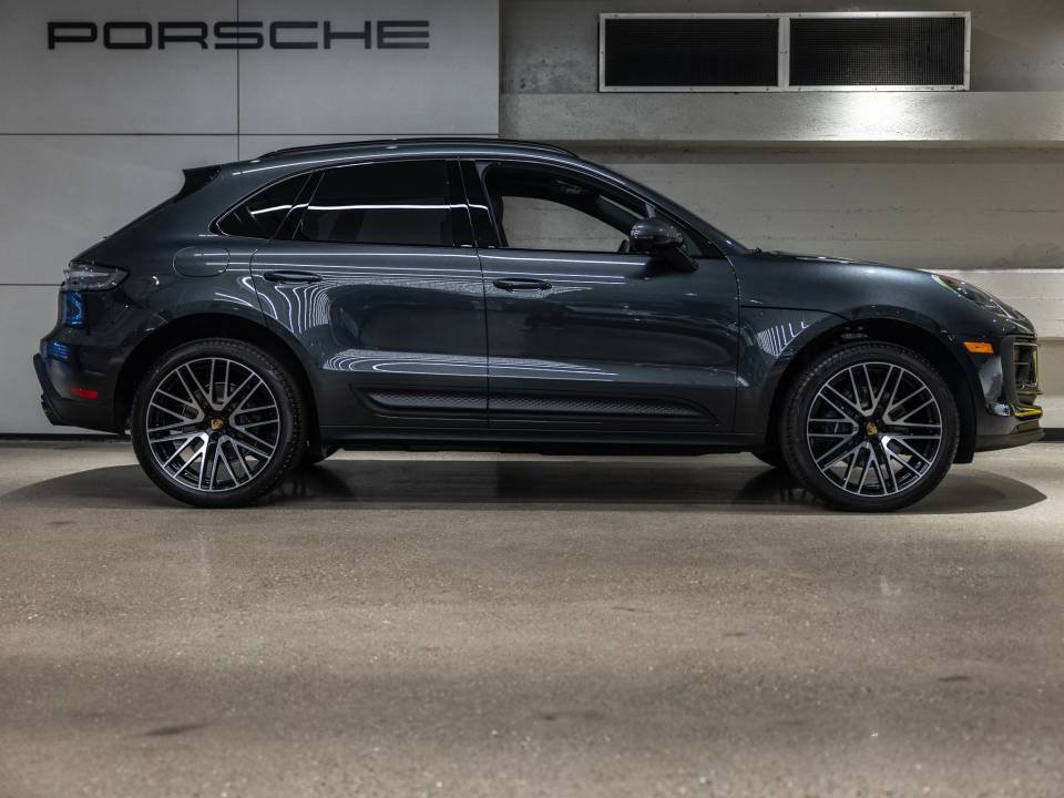 Certified 2026 Porsche Macan AWD/4WD image 16