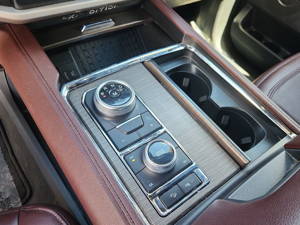 Used 2024 Ford Expedition Limited AWD/4WD image 25