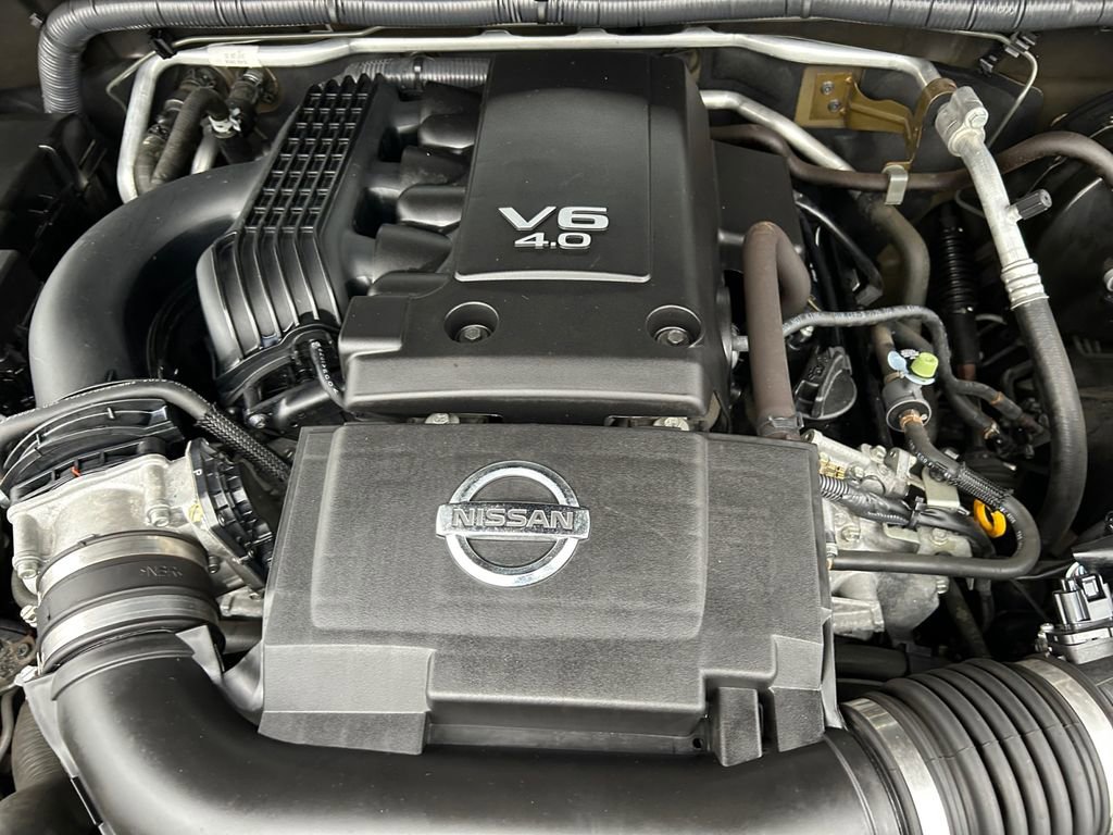 Used 2017 Nissan Frontier SL image 30