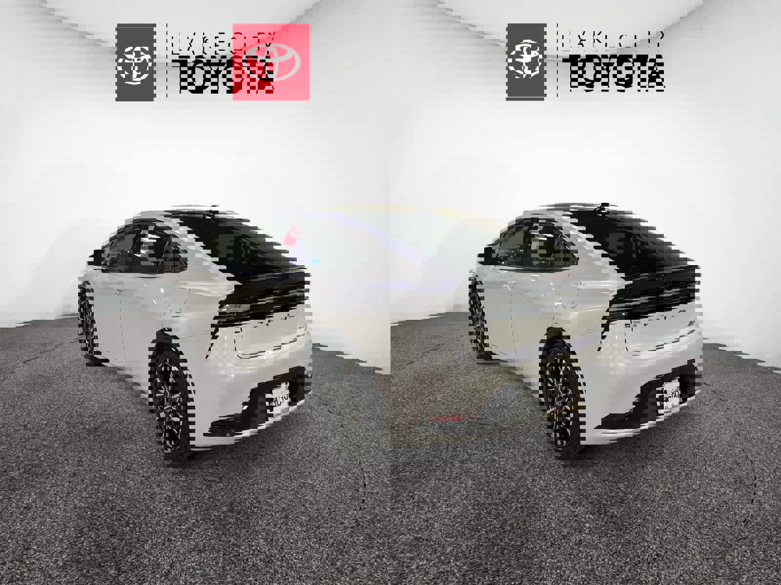 New 2026 Toyota Prius Plug-In Hybrid image 3