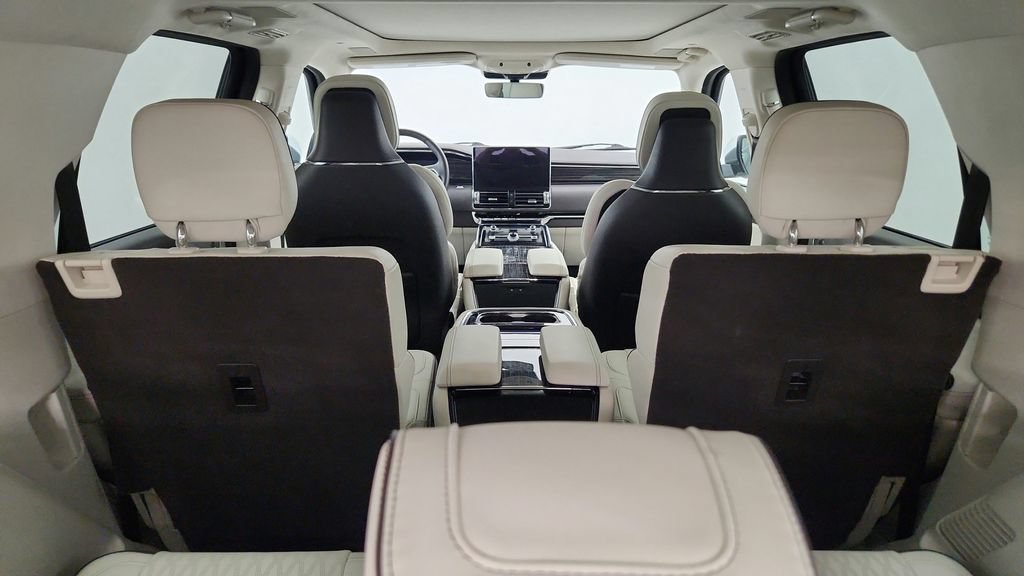 Used 2024 Lincoln Navigator Black Label AWD/4WD image 23
