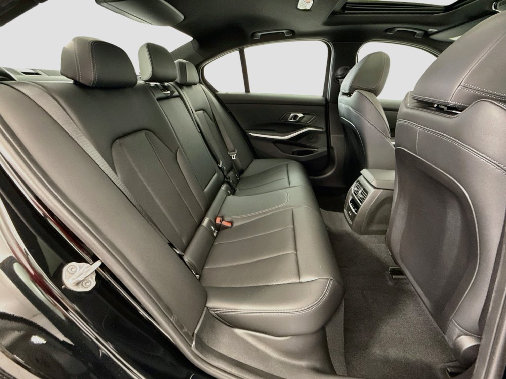 New 2026 BMW 330i Sedan w/ M Sport Package RWD image 21