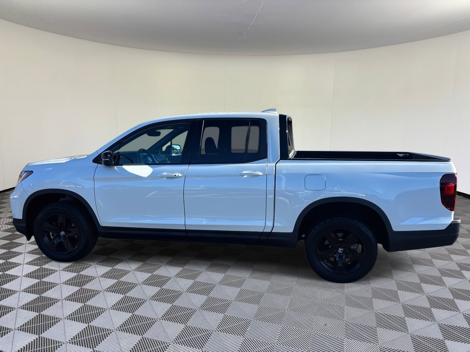 Certified 2023 Honda Ridgeline Black Edition image 8