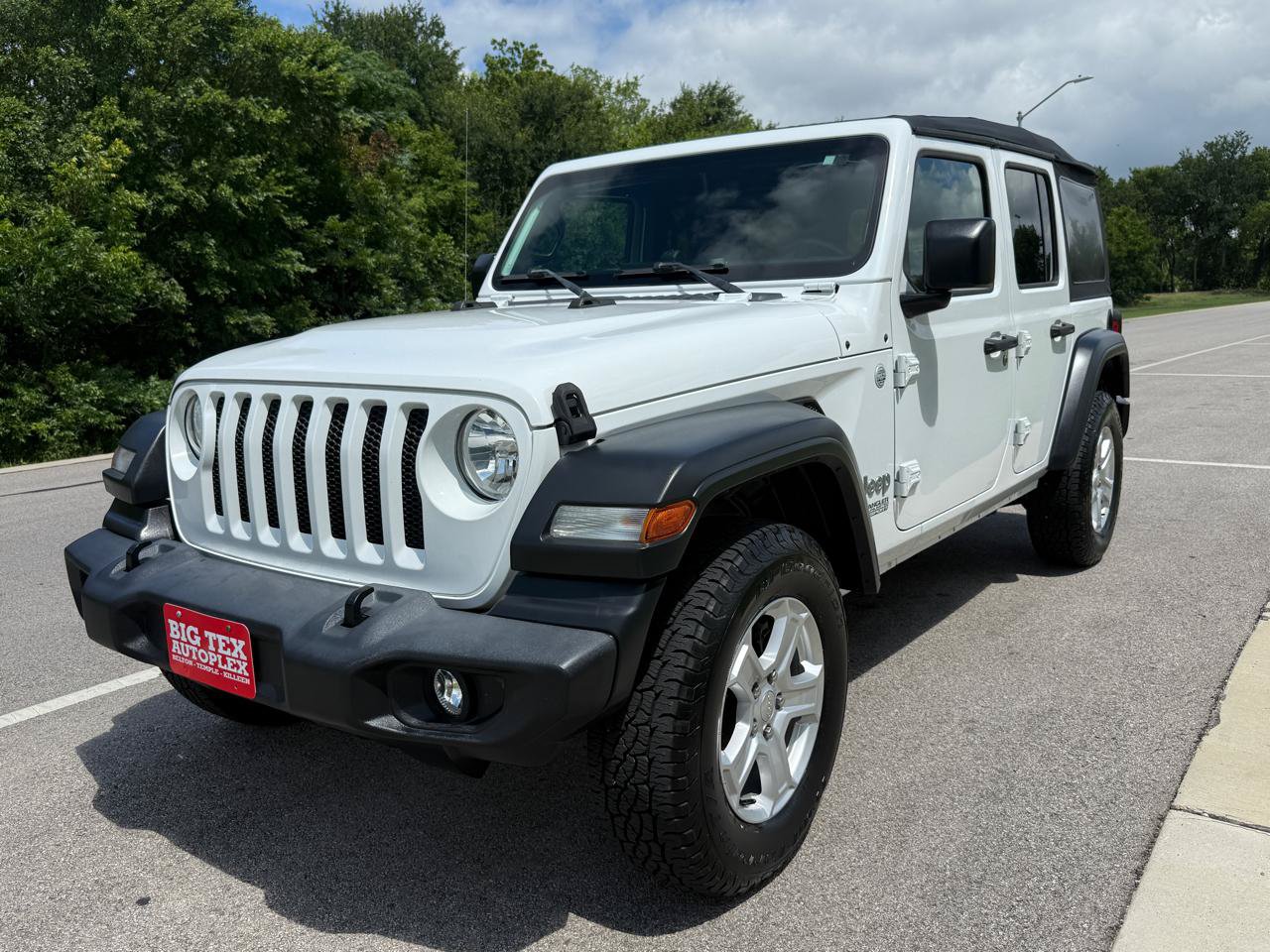 Used 2018 Jeep Wrangler Unlimited Sport S AWD/4WD image 4
