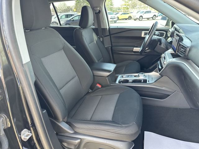 Used 2023 Ford Explorer XLT image 27