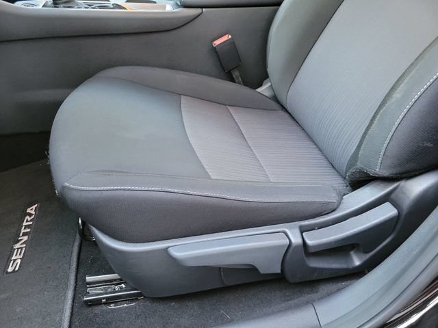 Used 2025 Nissan Sentra SV FWD image 10