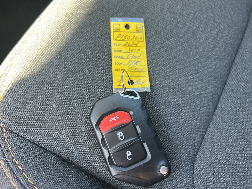 Used 2024 Jeep Gladiator Sport image 34