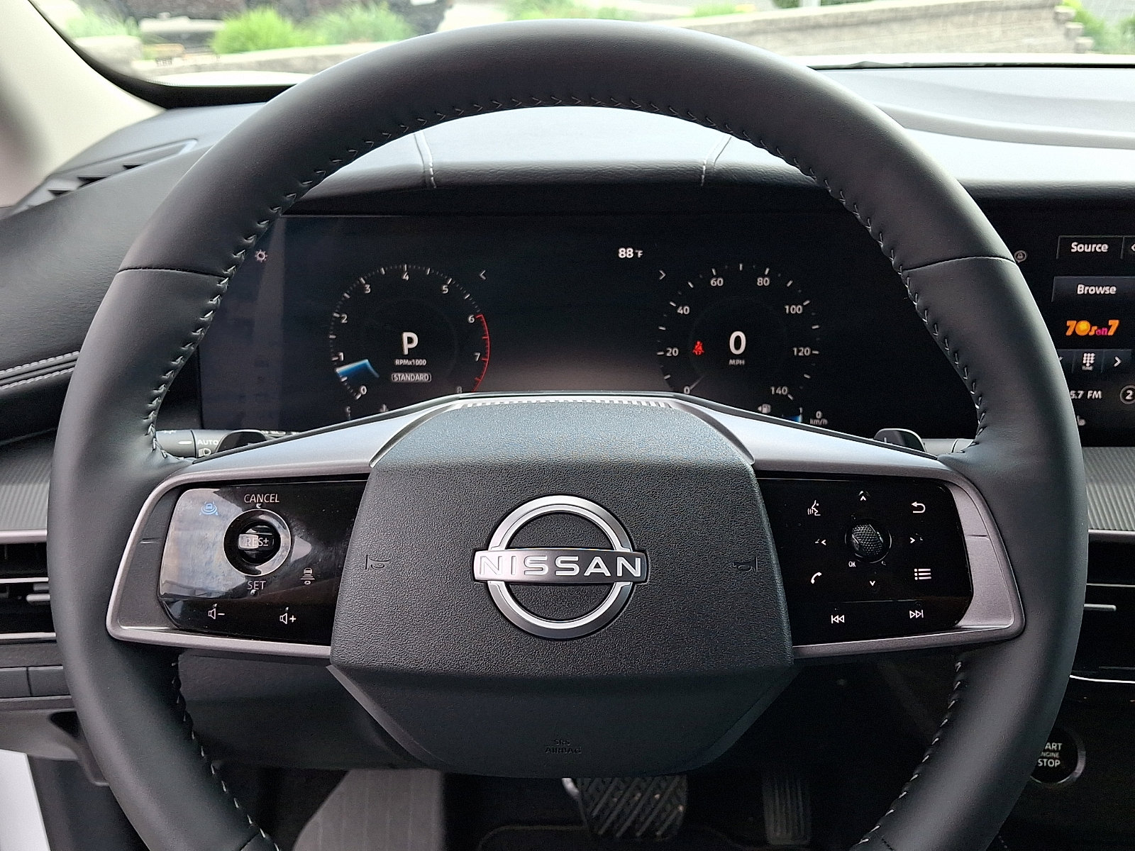 Certified 2025 Nissan Murano SV AWD/4WD image 19