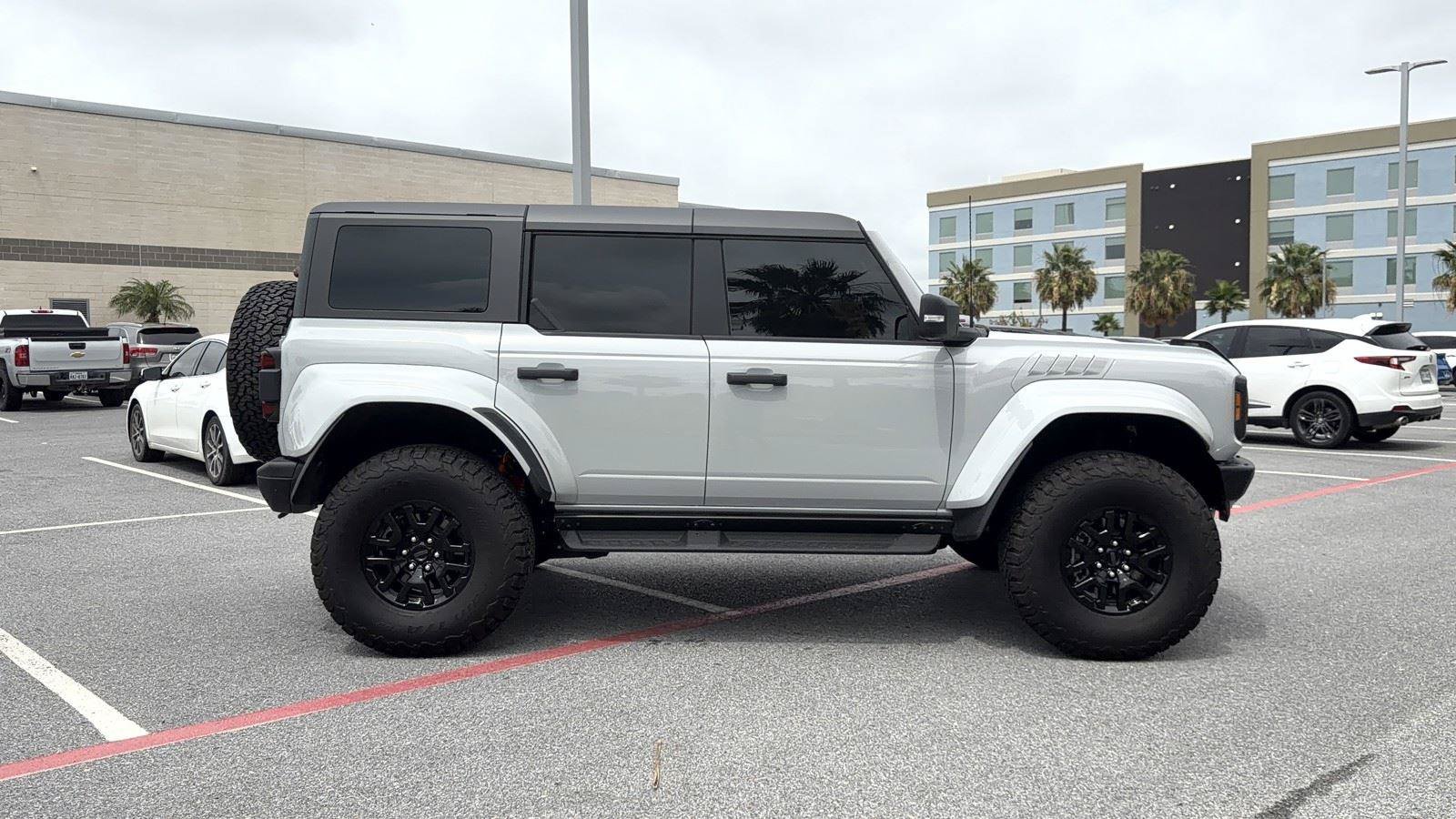 Used 2026 Ford Bronco Raptor AWD/4WD image 16