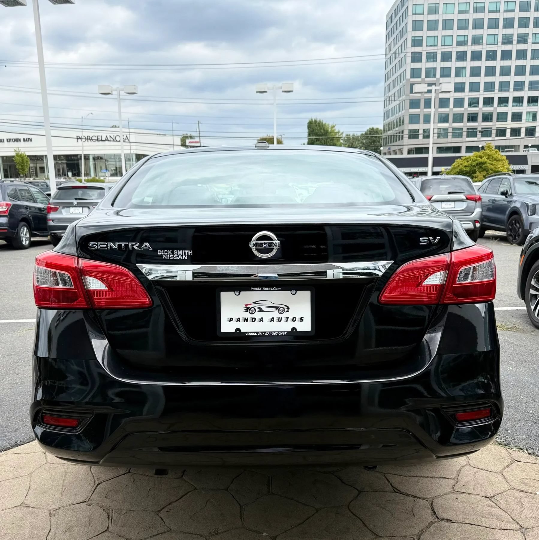 Used 2017 Nissan Sentra SV FWD image 6