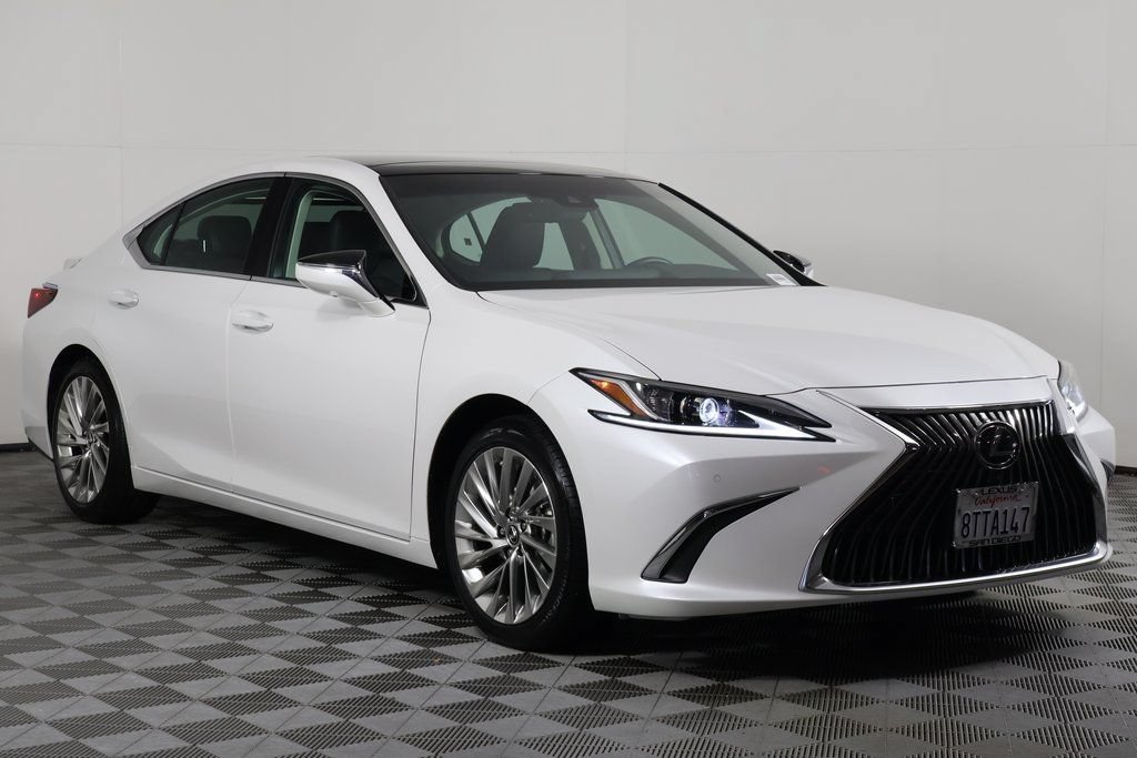 Certified 2021 Lexus ES 350 w/ Accessory Package FWD image 3
