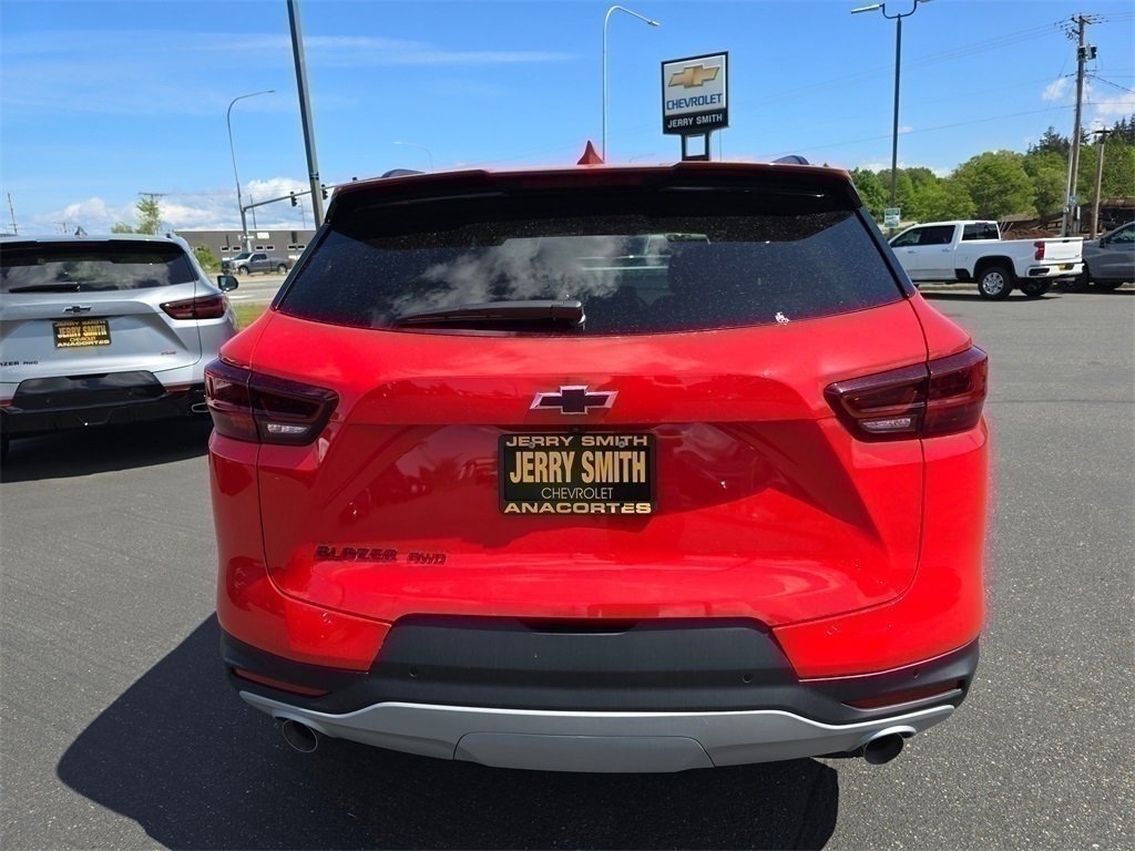 New 2025 Chevrolet Blazer LT w/ Midnight/Sport Edition image 14