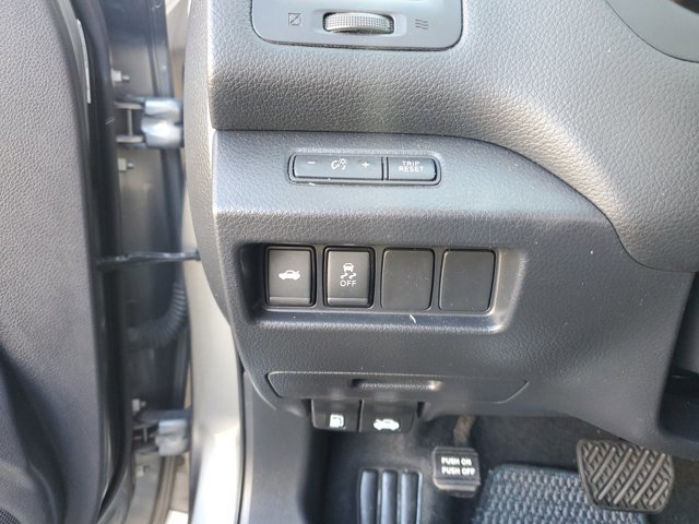 Used 2017 Nissan Altima 2.5 SR image 19