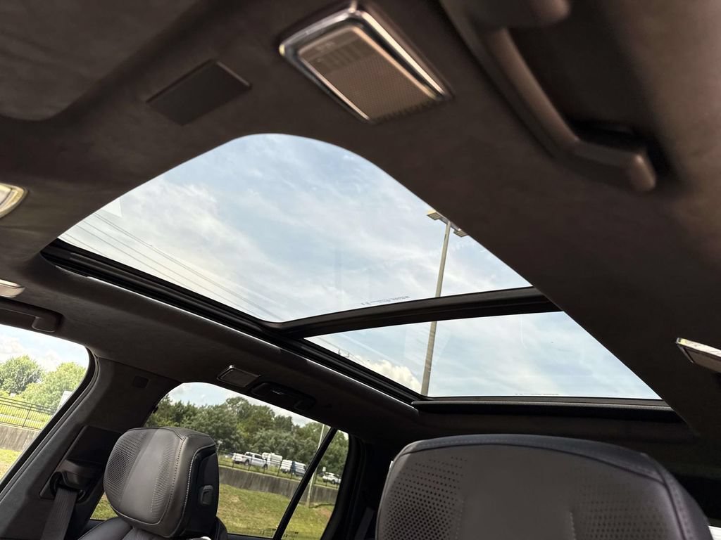 Used 2026 Cadillac Vistiq Platinum w/ LPO, Floor Liner Package AWD/4WD image 26