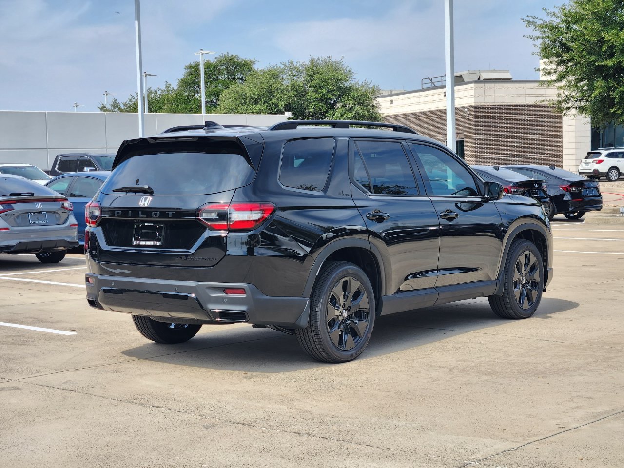 New 2026 Honda Pilot Black Edition image 3
