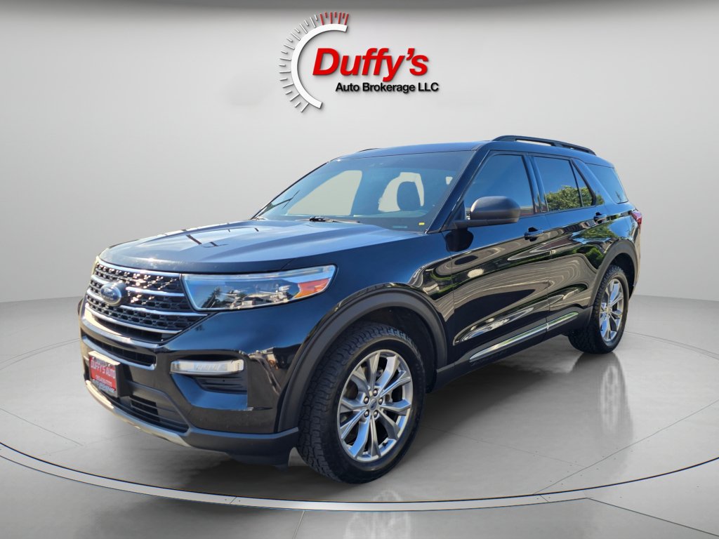 Used 2020 Ford Explorer XLT w/ Equipment Group 202A AWD/4WD image 16