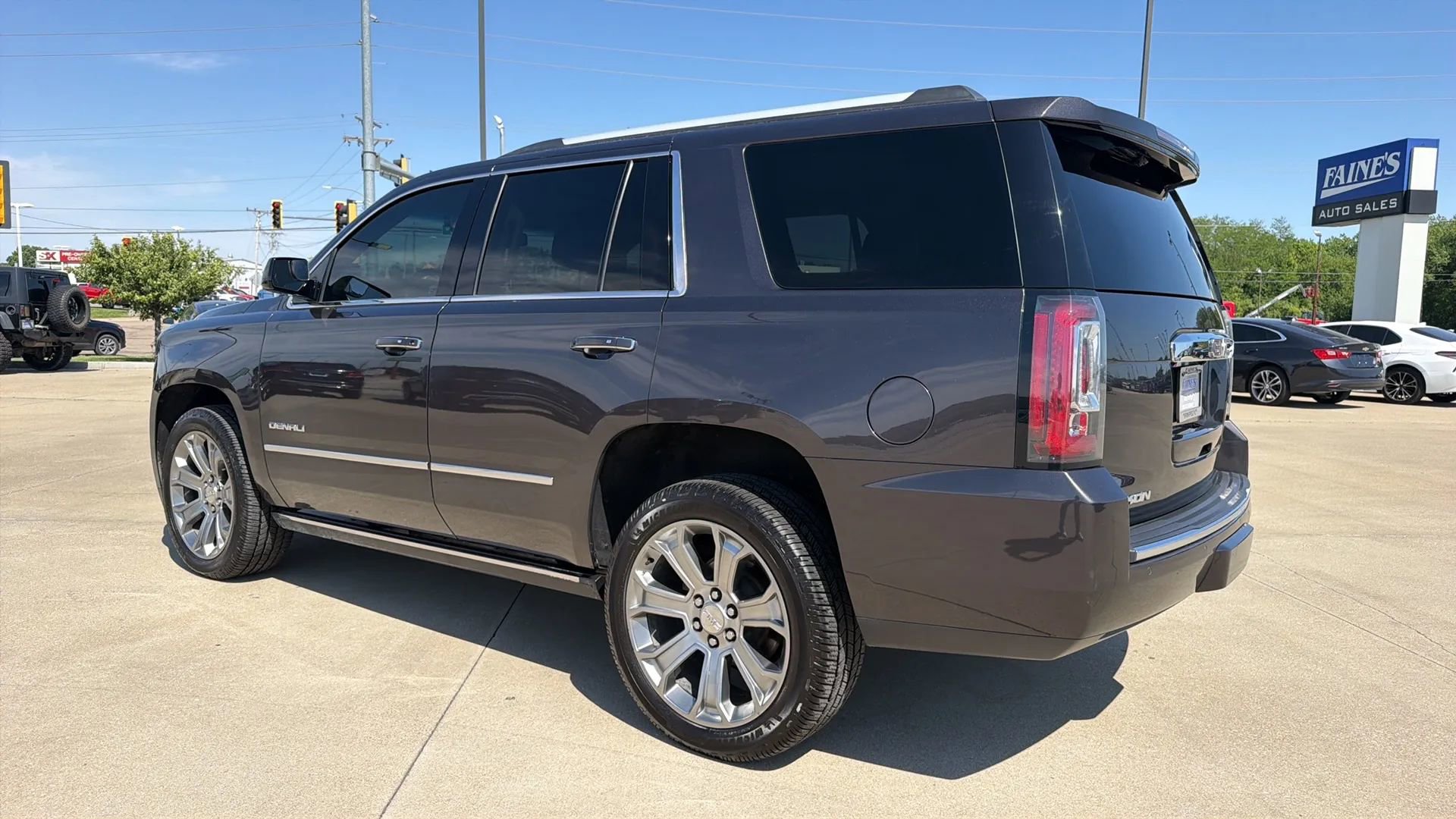 Used 2018 GMC Yukon Denali w/ Denali Ultimate Package AWD/4WD image 13