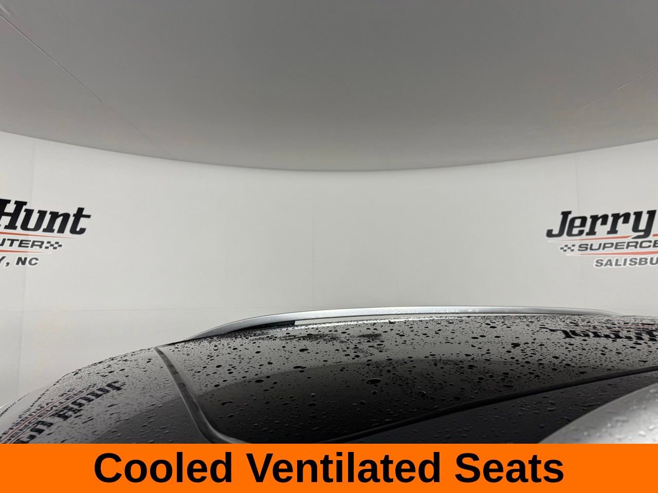 Used 2022 Volkswagen Tiguan SEL R-Line image 14