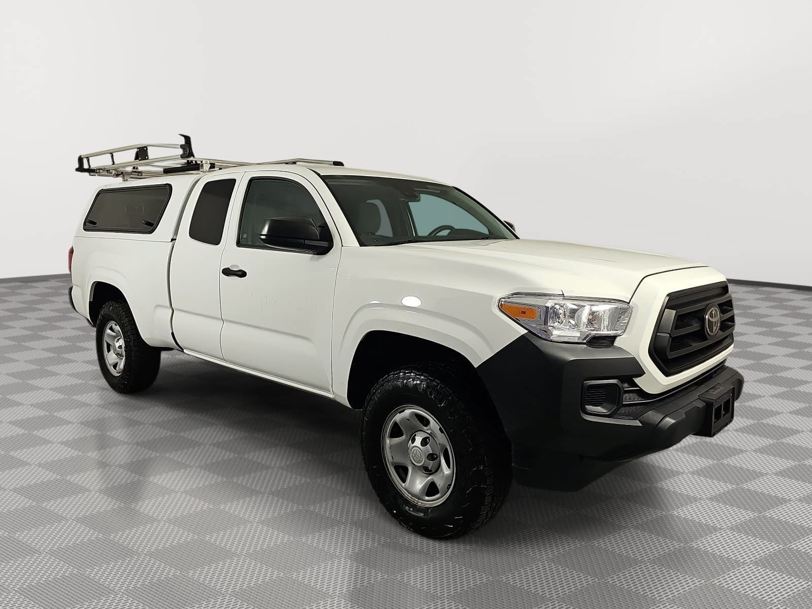 Used 2023 Toyota Tacoma SR RWD image 2