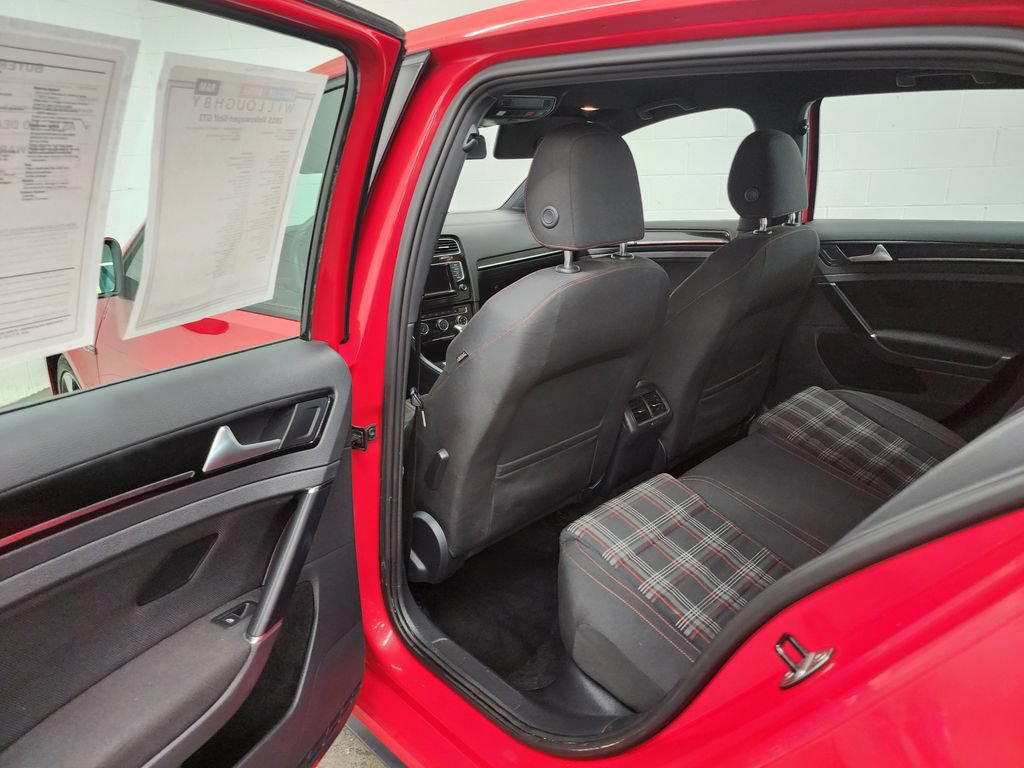 Used 2015 Volkswagen GTI S FWD image 21