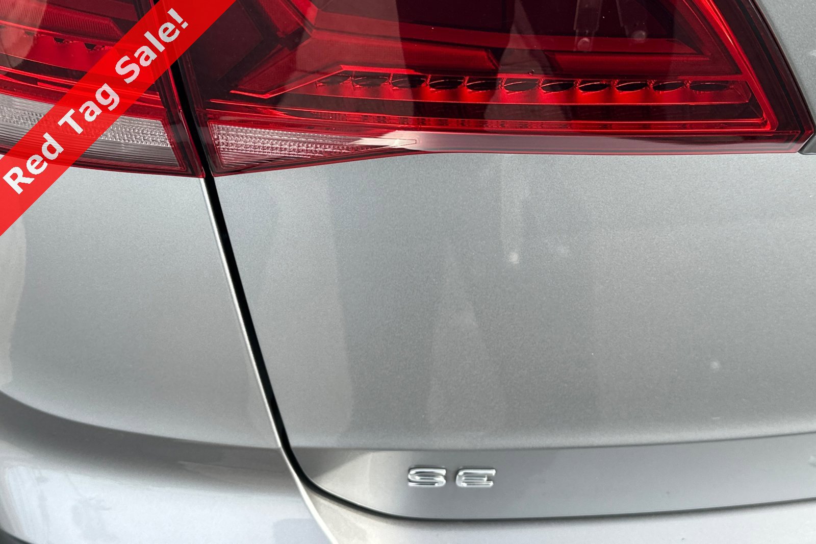 Certified 2022 Volkswagen Taos SE w/ Panoramic Sunroof Package image 28