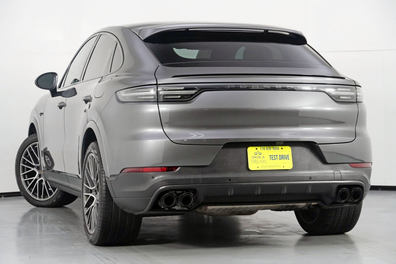 Used 2023 Porsche Cayenne Coupe AWD/4WD image 6