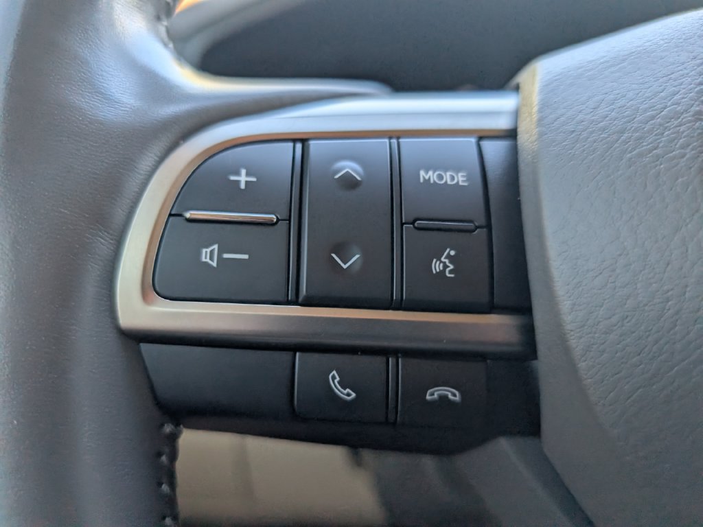 Used 2021 Lexus LX 570 4WD w/ Luxury Package image 13