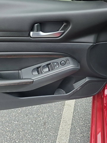 Used 2021 Nissan Altima 2.5 SR w/ SR Premium Package image 12