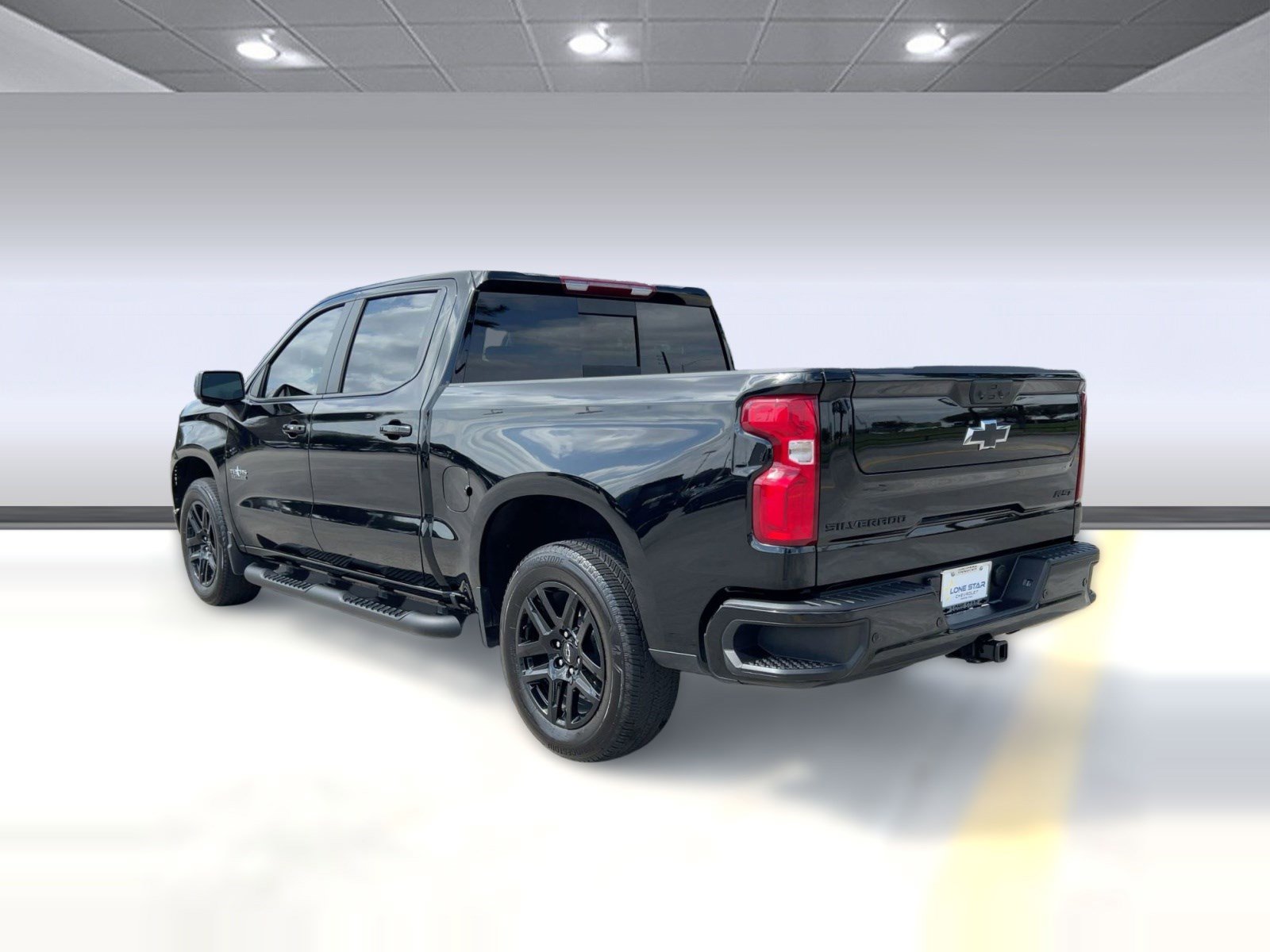 Used 2024 Chevrolet Silverado 1500 RST image 3
