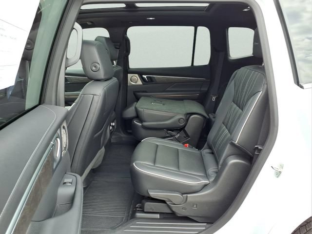 Used 2026 Buick Enclave Avenir w/ Super Cruise Package AWD/4WD image 10