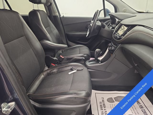 Used 2018 Chevrolet Trax LT w/ LT Convenience Package FWD image 9