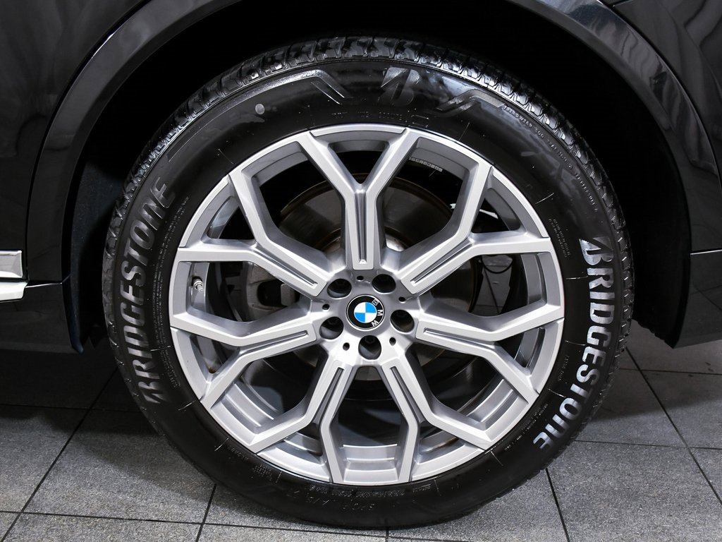 Used 2024 BMW X7 xDrive40i image 8