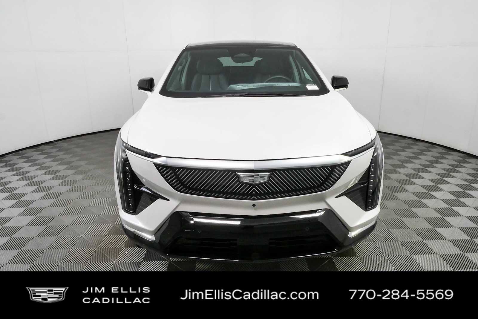 Certified 2025 Cadillac Optiq Luxury 2 w/ LPO, Floor Liner Package AWD/4WD image 35
