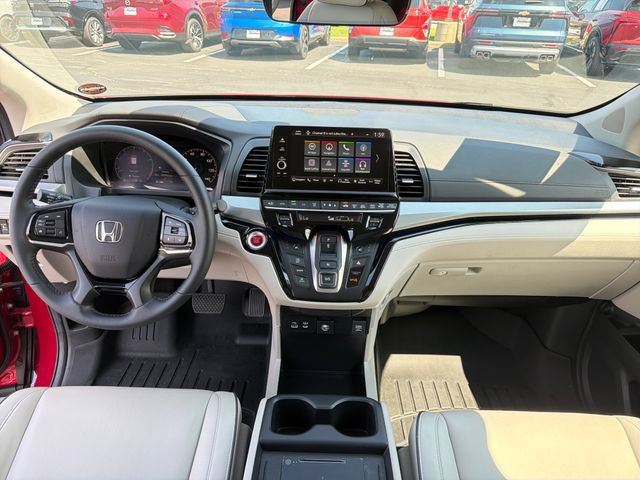 Used 2025 Honda Odyssey Touring image 14