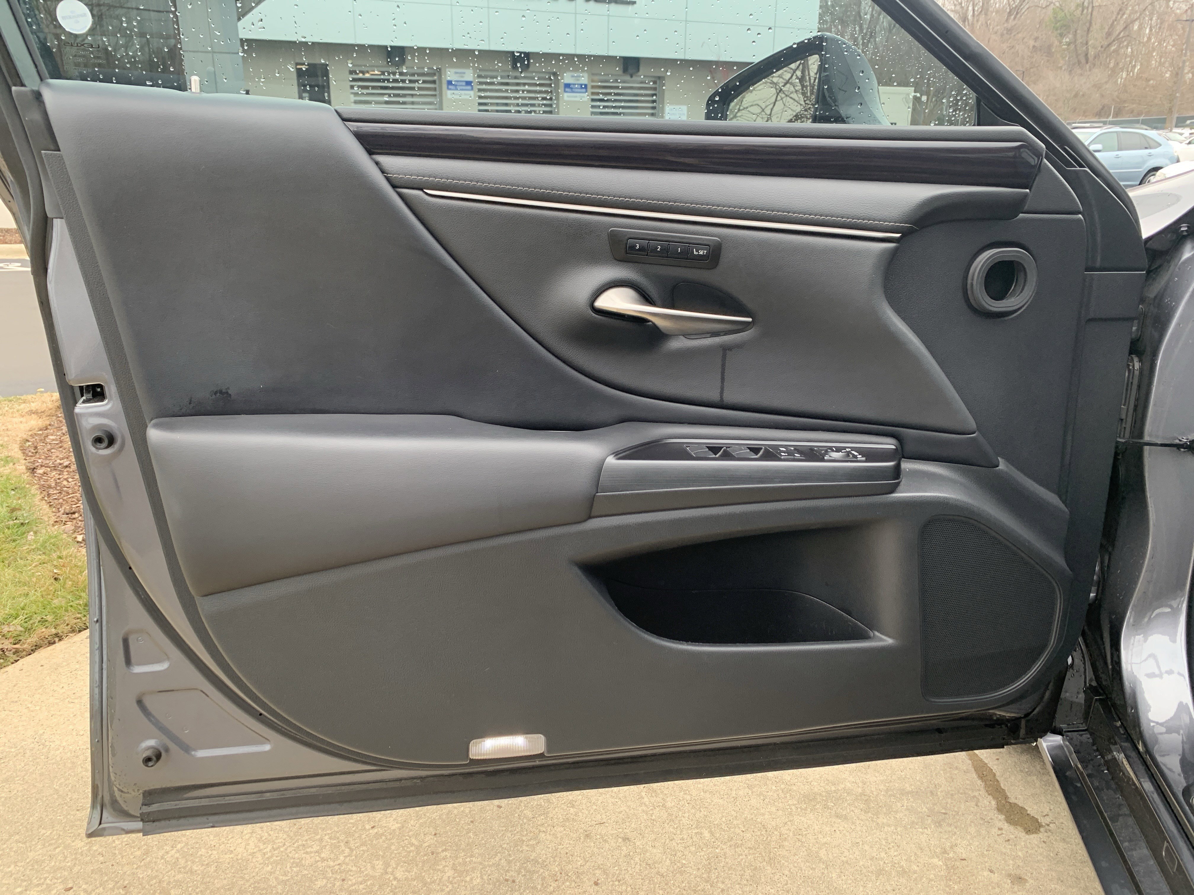 Used 2020 Lexus ES 350 w/ Premium Package image 14