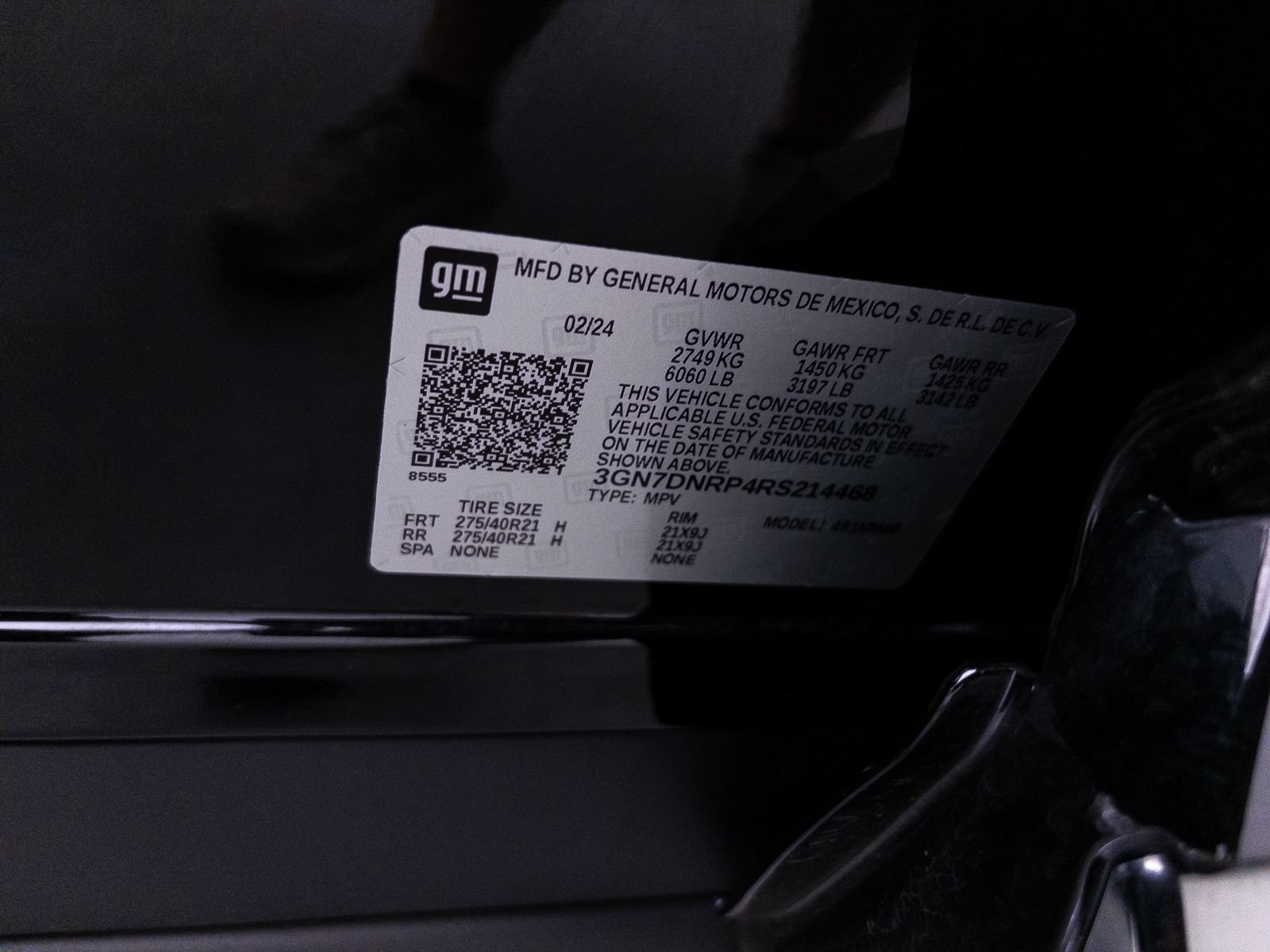 Used 2024 Chevrolet Equinox EV RS FWD image 43