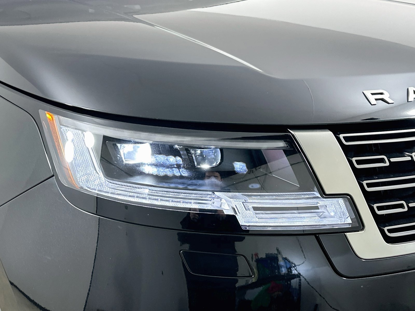 Used 2023 Land Rover Range Rover SE AWD/4WD image 9